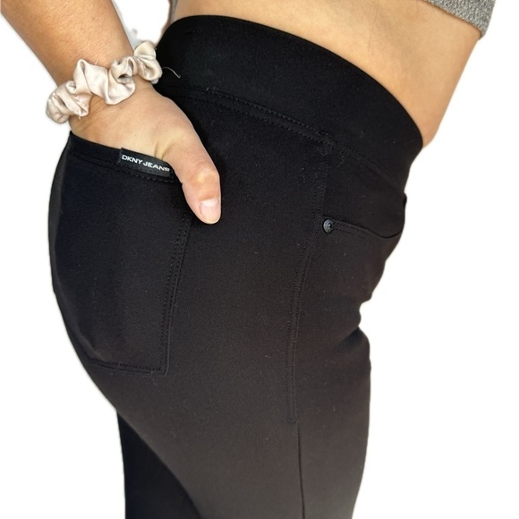 DKNY - Size Medium Activewear Leggings - Picture 2 of 4